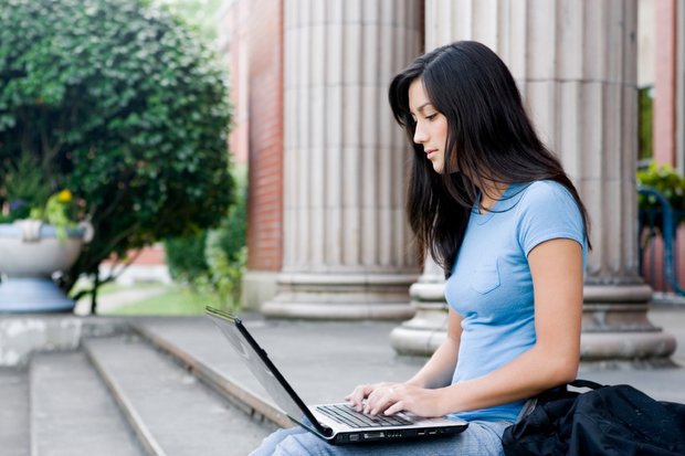 Liệu hình thức học trực tuyến có thể thay thế các trường đại học truyền thống trong tương lai?
