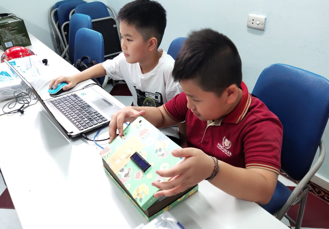 Techmaster tuyển sinh lớp Arduino Scratch cho trẻ em 