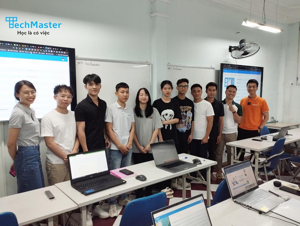 Khai giảng lớp Java Spring Boot 14 - học viên tại Nhật đăng kí học online