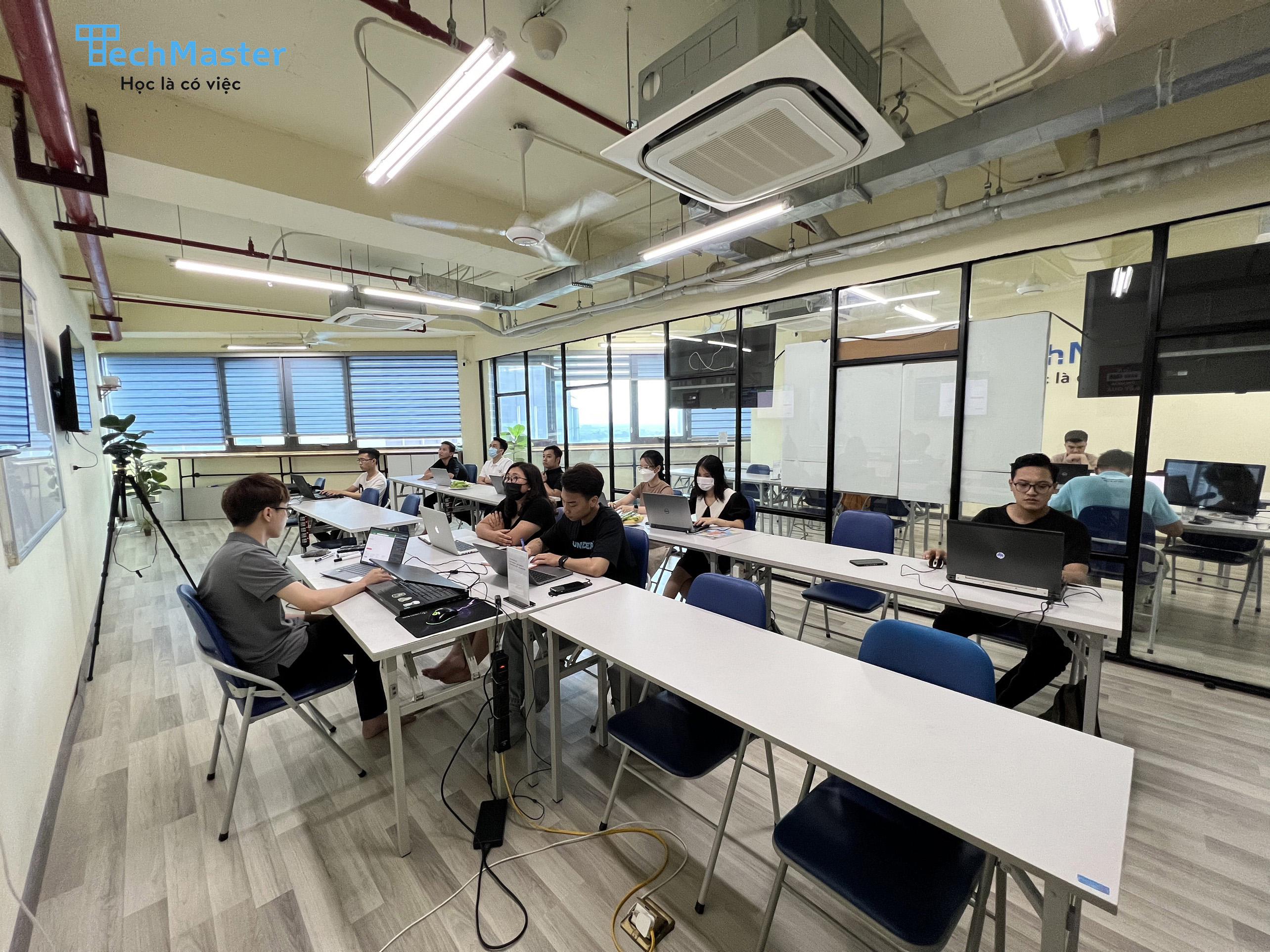 Kết quả bảo vệ đồ án lớp Web Frontend 22 - TechMaster Vietnam